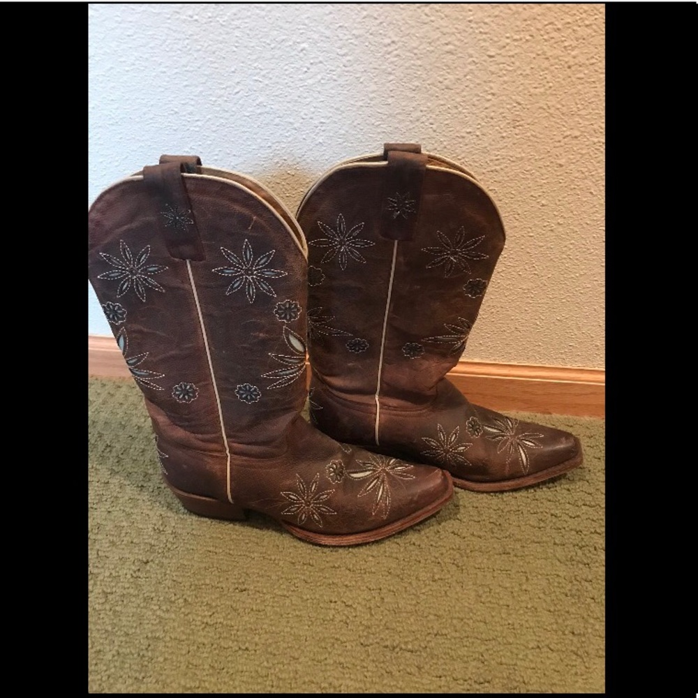 Shyanne Cowgirl Daisy Mae Boots Size 7